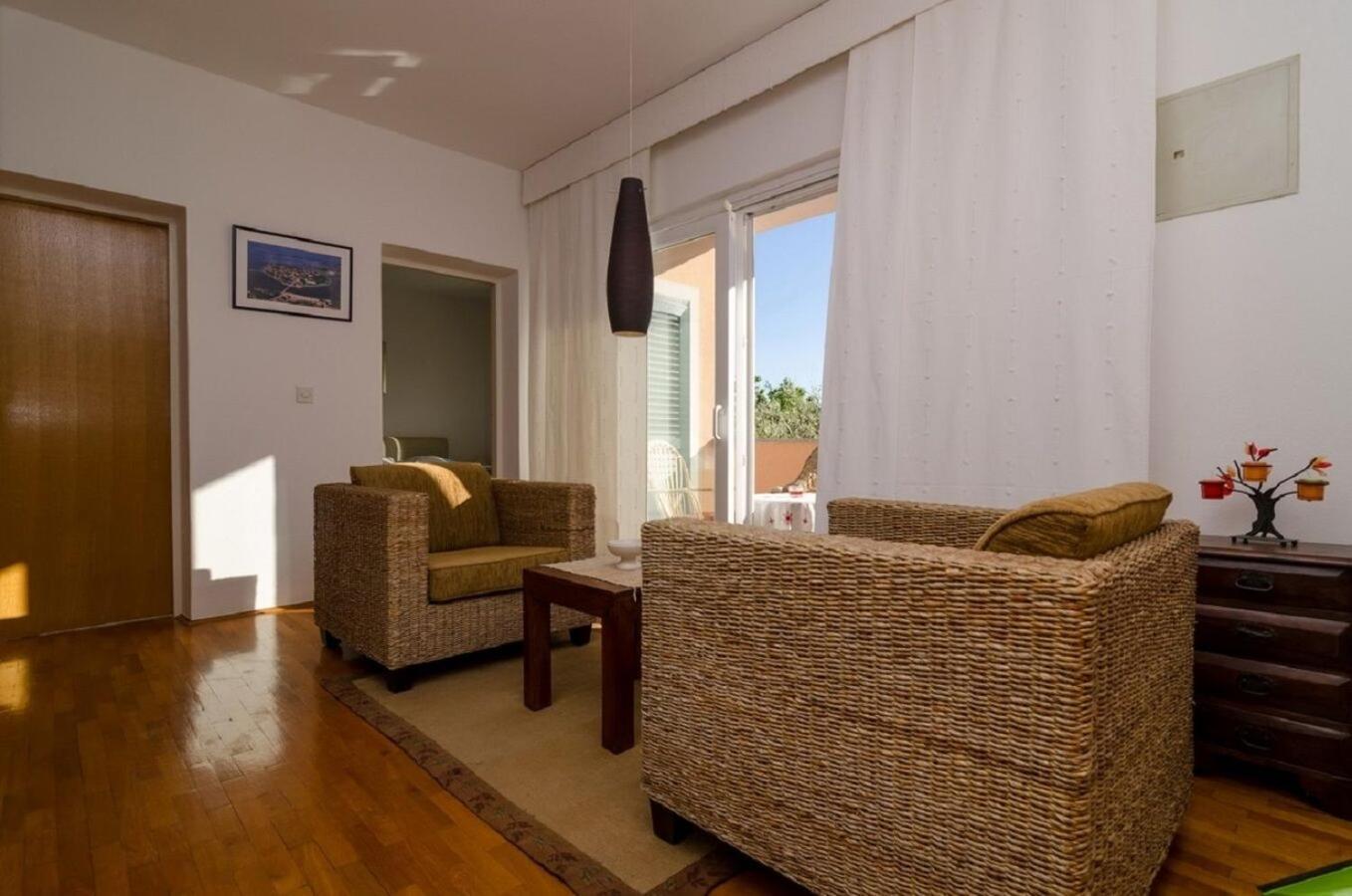 Holiday Home Old Town - Great Location نين المظهر الخارجي الصورة