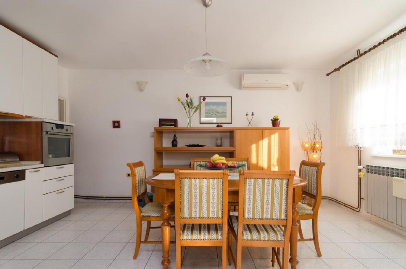Holiday Home Old Town - Great Location نين المظهر الخارجي الصورة
